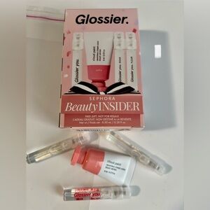 NWT Glossier Birthday Set-Cloud Paint Blush in Puff &3 Glossier You Sample vials
